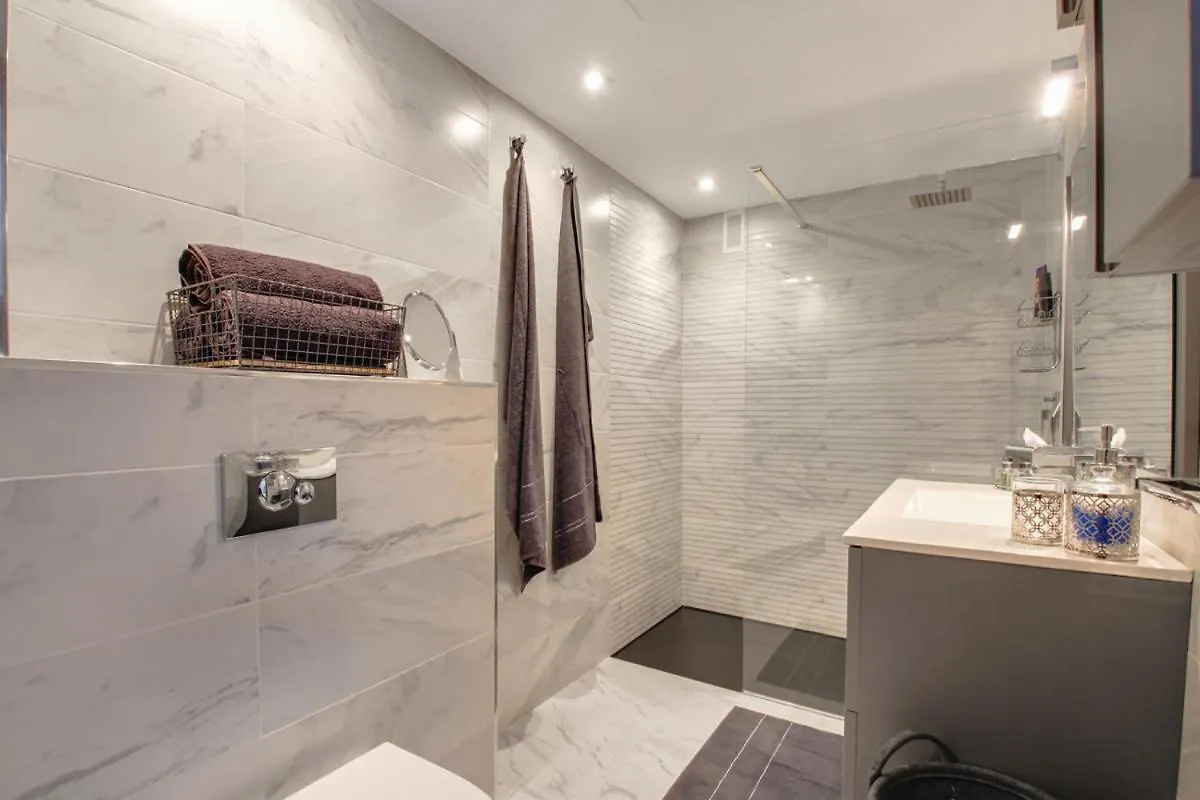 La Nogalera Deluxe Apartment 토레몰리노스 스페인